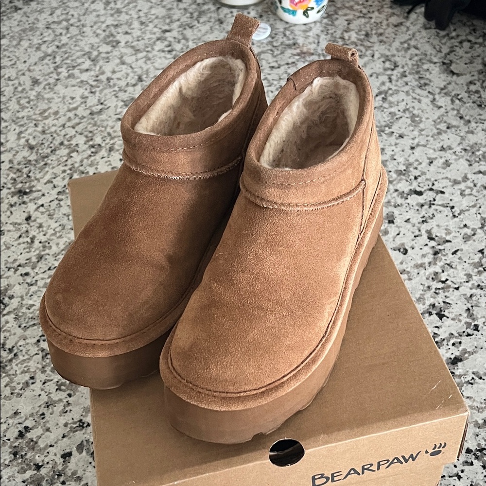 BearPaw Retro Super Shorty Pre-Owned